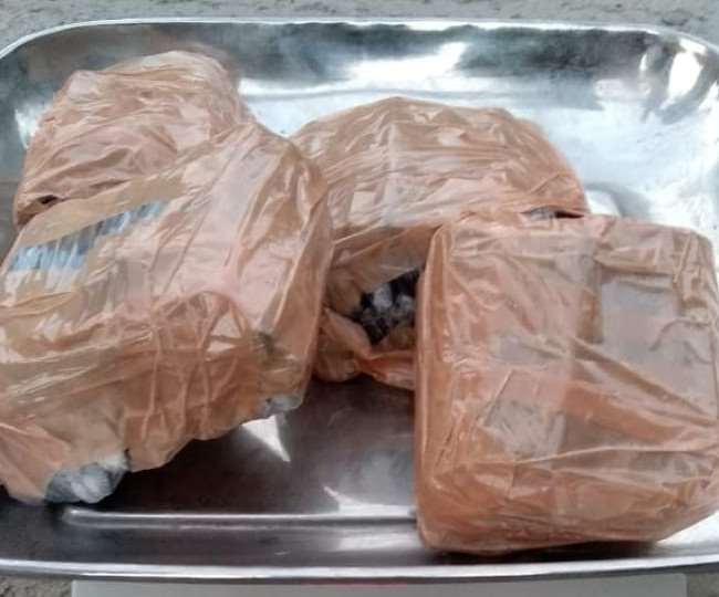 कुल्लू से मनाली जा रहे लेह के तीन युवकों से 838 ग्राम चरस बरामद, पुलिस ने गिरफ्तार किए आरोपित-Himachalikhabar कुल्लू से मनाली जा रहे लेह के तीन युवकों से 838 ग्राम चरस बरामद, पुलिस ने गिरफ्तार किए आरोपित-Himachalikhabar