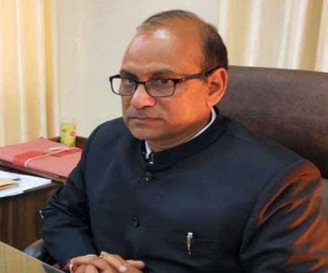 Divya Kant Shukla takes over as Secretary in charge of UP Board Nina Srivastava retired