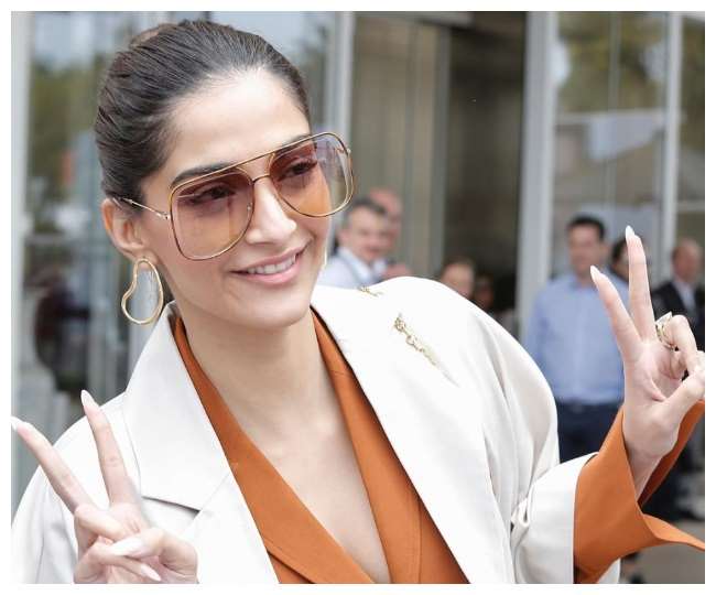 Sonam Kapoor slams Instagram: सोनम कपूर का इंस्टाग्राम पर फूटा गुस्सा, बहन रिया को मिली है ये धमकी