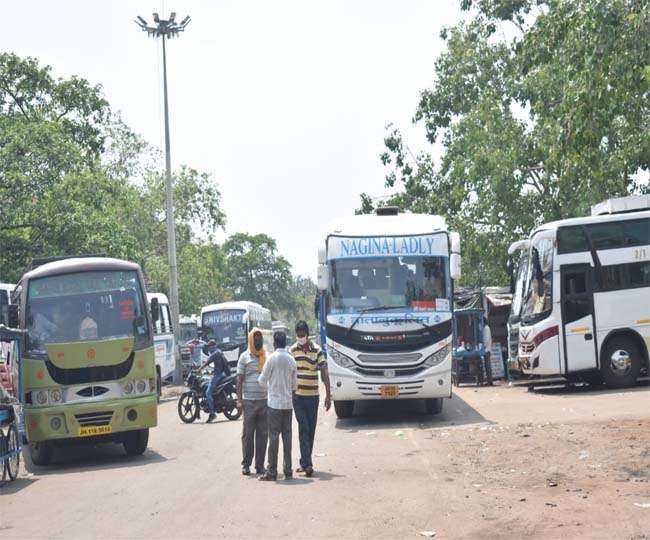 Dhanbad Lockdown 46 दिनो बाद 176 बसे पकड़ेगी रफ्तार 16 मई से बंद है