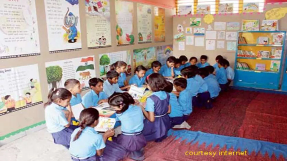 Aligarh News: ग्रीष्मकालीन अवकाश के बाद गुलजार हुए स्कूल, खुशी-खुशी स्कूल पहुंचे बच्चे, खूब की मस्‍ती