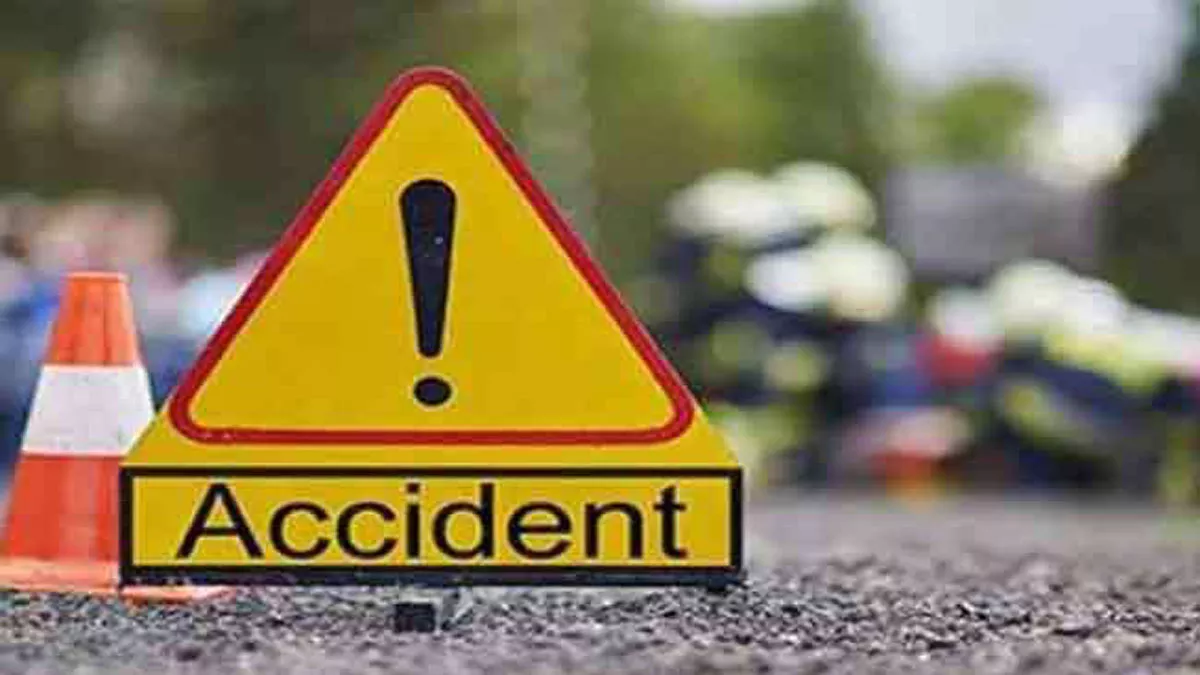 Accident in Tehri : भासों गांव के समीप 200 मीटर खाई में गिरी कार, चालक की मौके पर ही मौत, पत्नी घायल
