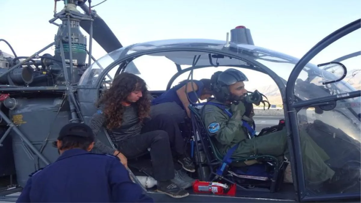 Ladakh : जंस्कार की पहाड़ियों पर फंसी इजरायल की पर्यटक को वायुसेना ने बचाया, रात के अंधेरे में ही चलाया बचाव अभियान