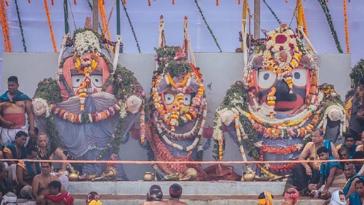 Jagannath Rath Yatra 2022:  भगवान जगन्नाथ जी की मूर्ति बदलते वक्त पंडित की आंखों में बांध दी जाती है पट्टी,  जानिए इसका पौराणिक कारण