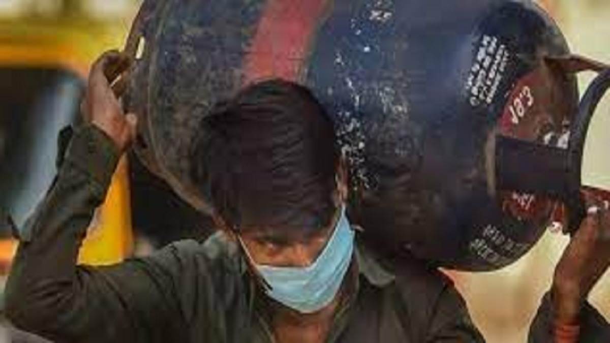 lpg price muzaffarpur lpg cylinder became cheaper new rates came into effect from today