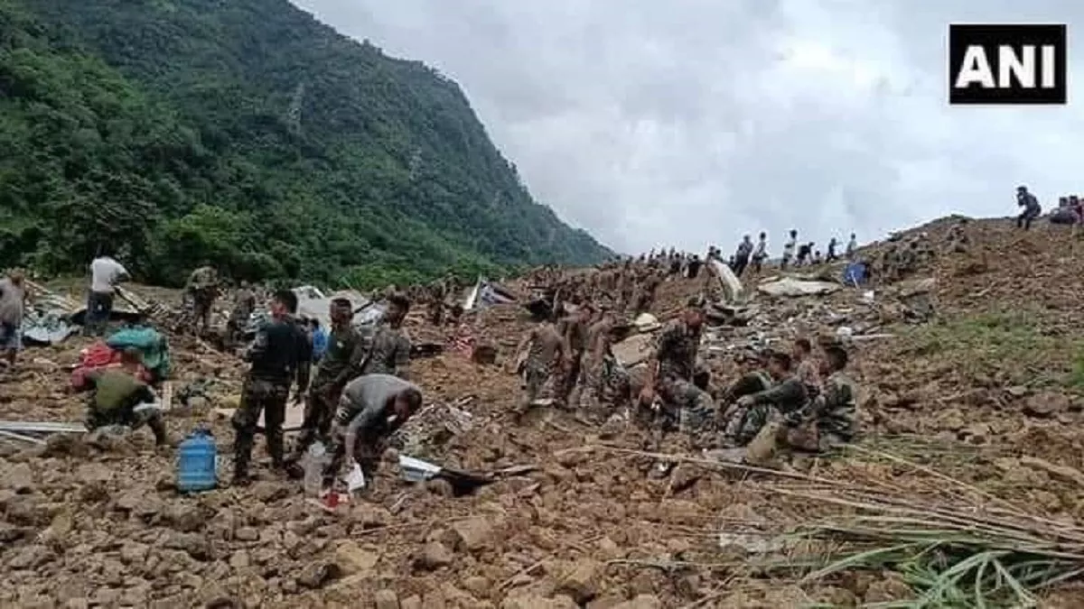 Manipur landslide: 14 की हो चुकी है मौत, मलबे के ढेर में अब तक फंसे हैं अनेक लोग; राहत व बचाव कार्य जारी