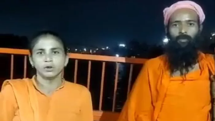 पीड़ित संत कपिल गिरी व साध्वी मंशा गिरी।