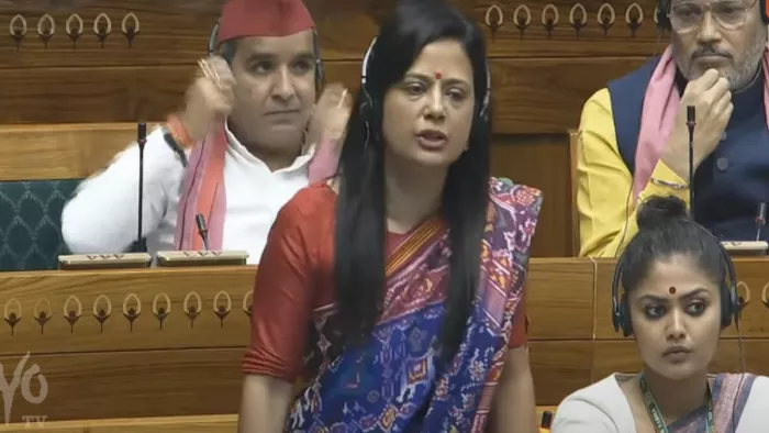 जनता ने बीजेपी के 63 सांसदों को स्थायी रूप से बैठा दिया- महुआ (फोटो, लोकसभा टीवी)