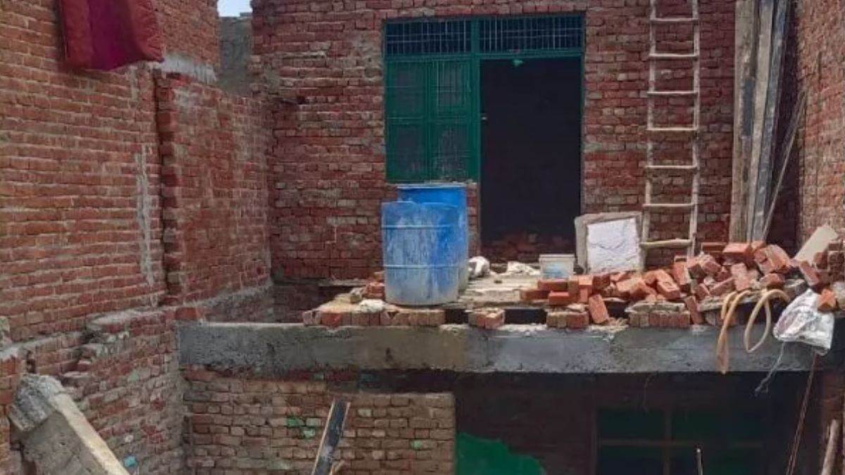 ncr noida wall collapse two children had narrow escape in accident laborer saved his life by jumping