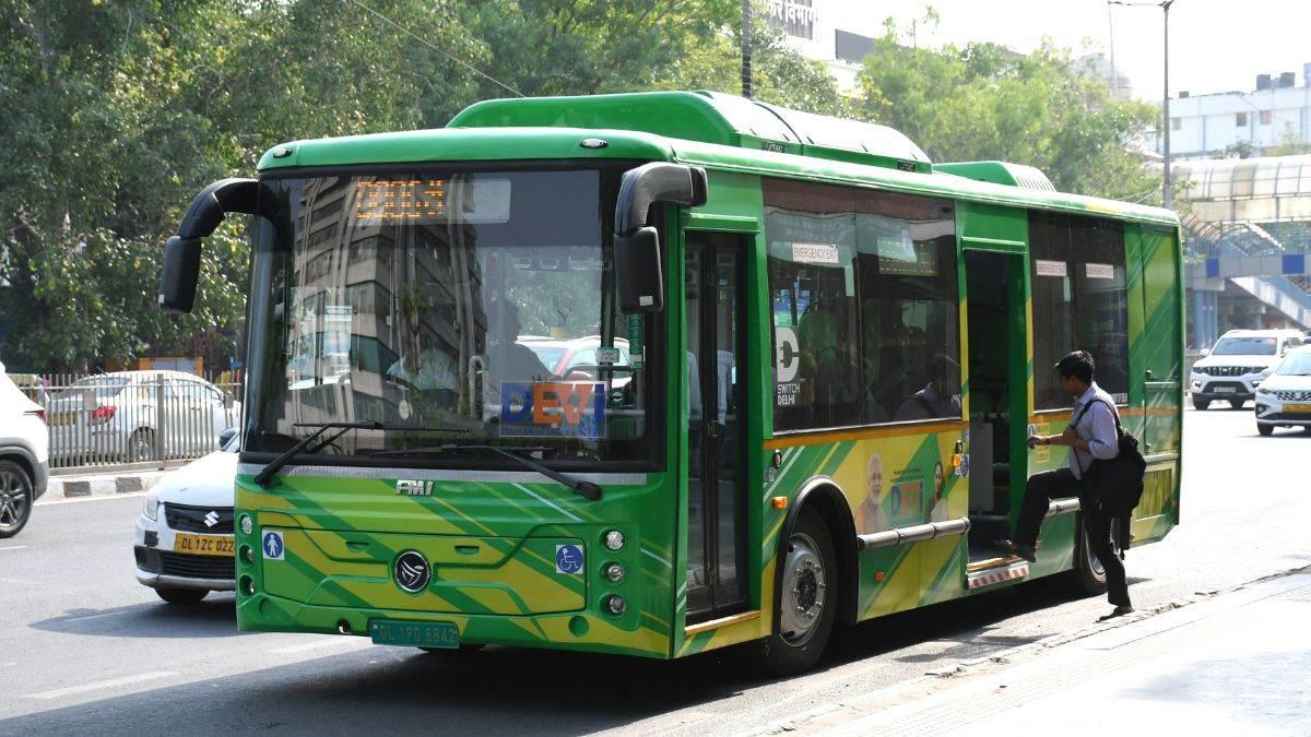 https://www.jagranimages.com/images/newimg/01072025/01_07_2025-dtc_bus_1_23972022_125035502.jpg