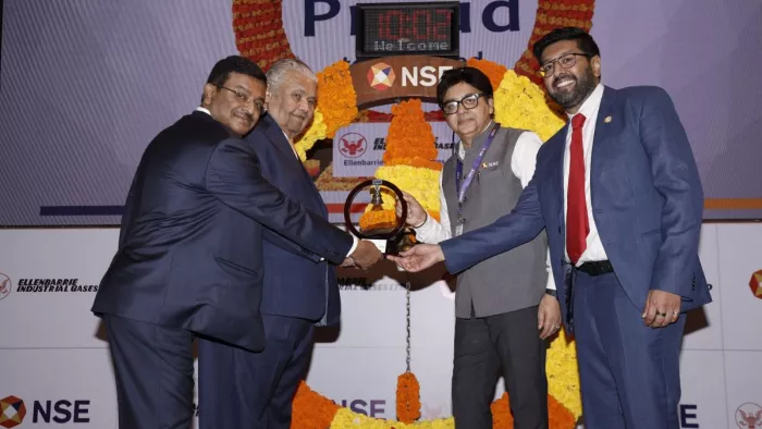 एलेनबैरी इंडस्ट्रियल गैसेज के शेयर एनएसई और बीएसई दोनों पर लिस्ट हुए।