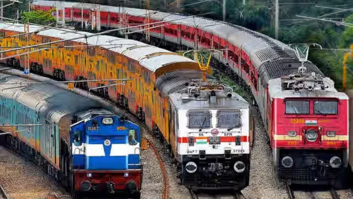ट्रेन का किराया बढ़ा 1 जुलाई से लागू (फाइल फोटो)