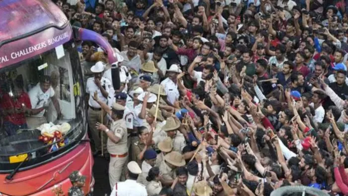 Bengaluru Stampede: बेंगलुरु भगदड़ के लिए RCB जिम्मेदार