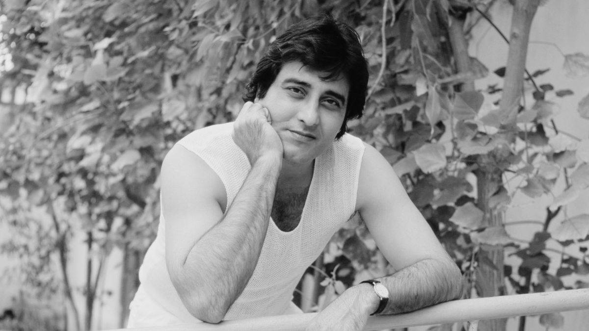 https://www.jagranimages.com/images/newimg/01072025/01_07_2025-vinodkhanna_23972440.jpg