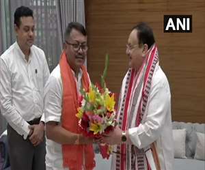 मणिपुर कांग्रेस के पूर्व अध्यक्ष गोविंददास कोंथौजैम भाजपा में शामिल।(फोटो: ANI)