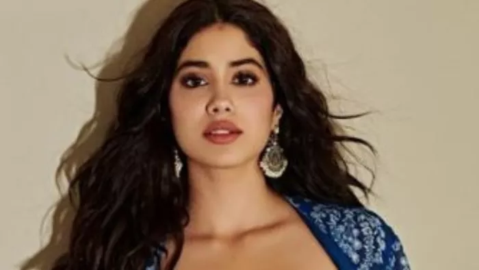 Janhvi Kapoor returns to ground for Mr and Mrs Mahi.