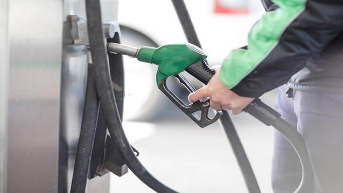 https://www.jagranimages.com/images/newimg/01082022/01_08_2022-pakistan_diesel_price_22943356.jpg