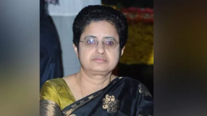 Uma Maheshwari found hanging in Hyderabad: तेलंगाना में नटी रामाराव की बेटी उमा माहेश्वरी ने फांसी लगा ली है।