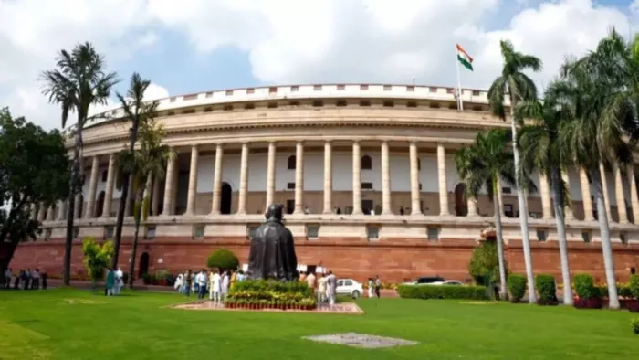 लोकसभा में पेश किया गया दिल्ली में सेवाओं पर केंद्र सरकार को अधिक अधिकार देने वाला विधेयक।(फोटो सोर्स: जागरण)