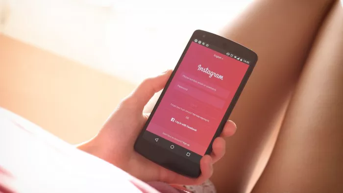 Instagram new Ai generated tools that can identify image generated by Ai