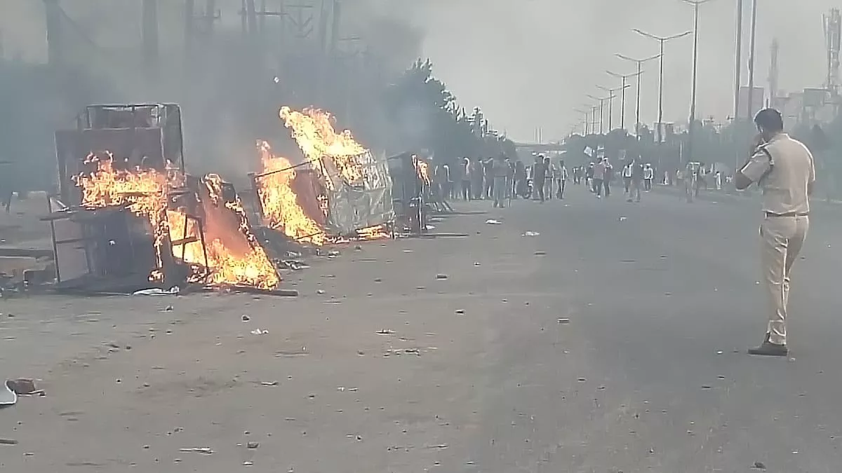 Nuh Violence LIVE Updates नूंह और सोहना में उपद्रवियों ने मचाया तांडव दो  होमगार्ड की गई जान - Haryana Nuh Violence LIVE News alert regarding  violence school college closed in Gurugram Palwal