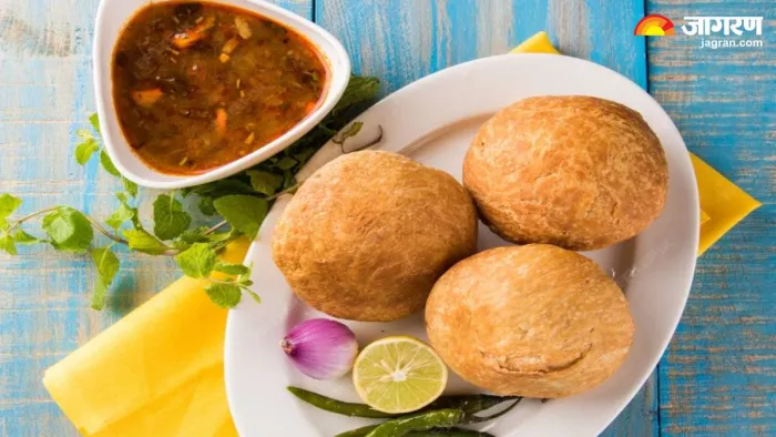 व्रत के लिए बेस्ट है कच्चे केले की कचौड़ी (Pic credit- freepik)