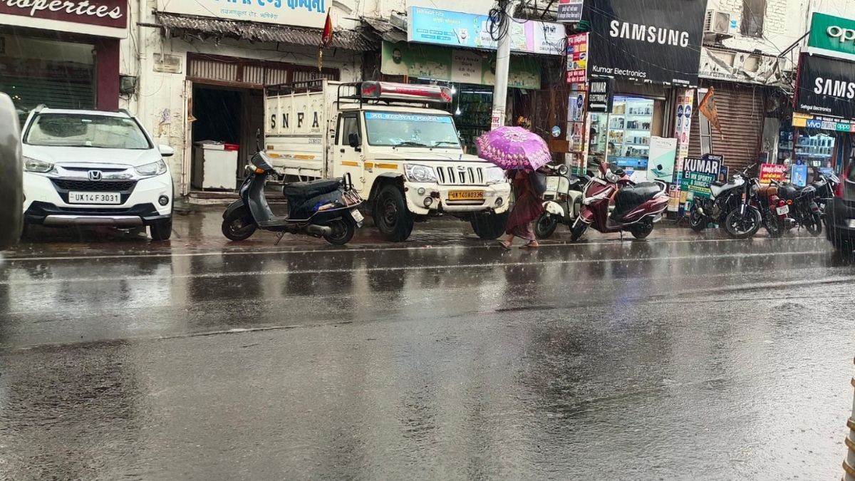 https://www.jagranimages.com/images/newimg/01082024/01_08_2024-rain_2_23769967.jpg