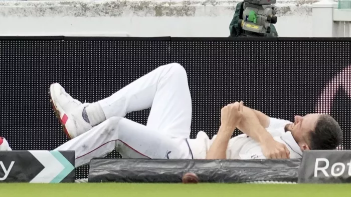 Chris Woakes की इंजरी ने बढ़ाई इंग्लैंड की टेंशन