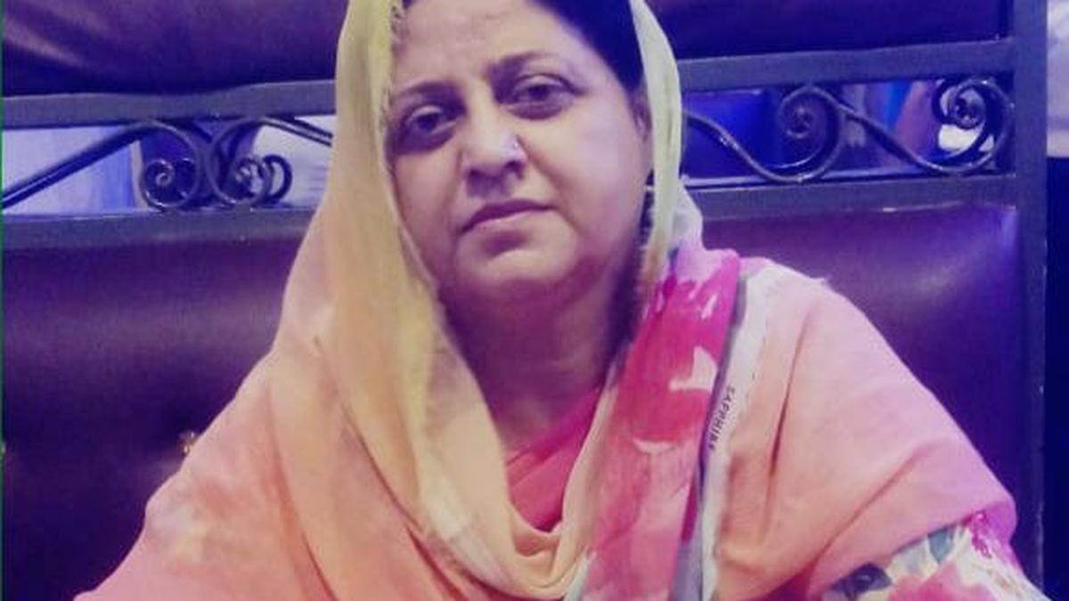 https://www.jagranimages.com/images/newimg/01082025/01_08_2025-rakshanda_rashid_24001043.jpg