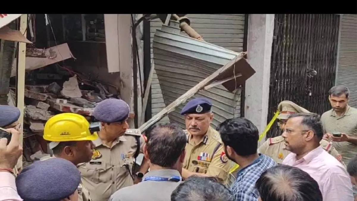 Muzaffarnagar: शाहपुर में तेज धमाके के साथ विस्फोट, तीन लोगों की दुकानें ध्वस्त, खुफिया एजेंसियों ने शुरू की जांच