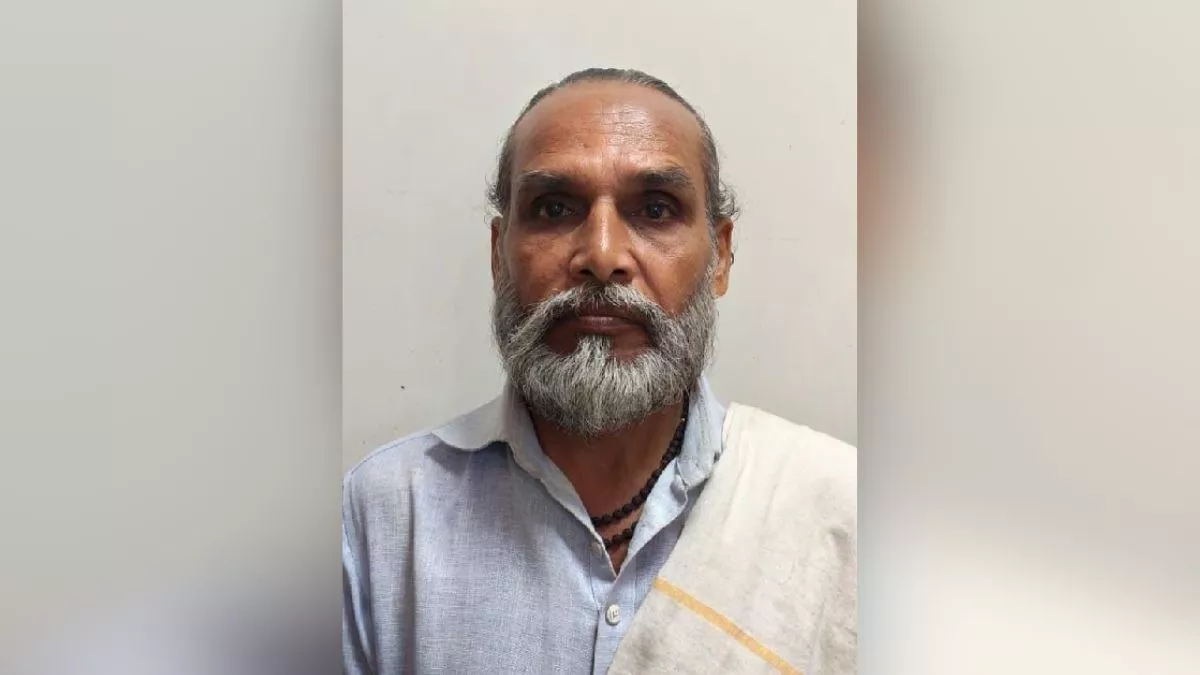 UP News: वेश बदलकर पांच साल से छिपा हुआ था इनामी बदमाश, एसटीएफ ने किया गिरफ्तार