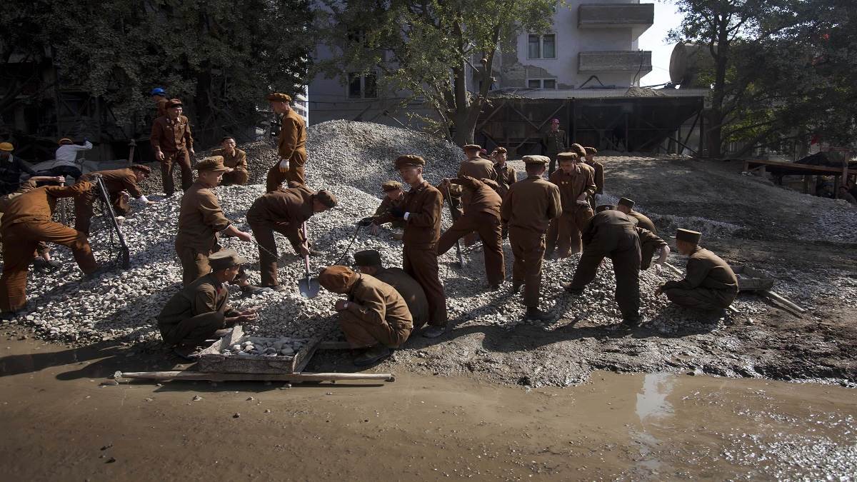 https://www.jagranimages.com/images/newimg/01092022/01_09_2022-nkorea_builder_ukraine_23032835_17138484.jpg