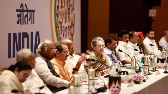 Opposition Meeting in Mumbai: आइएनडीआइए का संयोजक कौन होगा? सस्पेंस अभी भी बरकरार