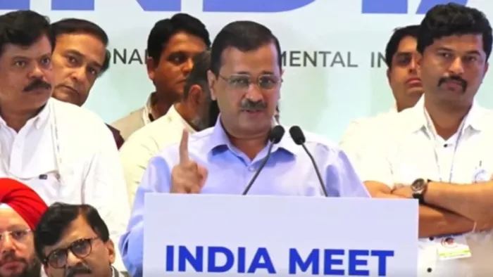 केजरीवाल ने मीटिंग के बाद अपने संबोधन में बीजेपी पर जमकर हमला बोला। फोटो- सोशल मीडिया