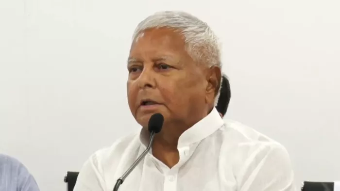 Lalu Prasad Yadav : बहुत दिन बाद अपने पुराने अंदाज में नजर आए लालू, इन बातों पर जमकर लगे ठहाके