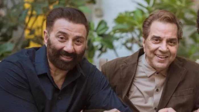 जब Dharmendra की मां ने लगाई थी क्लास। Photo-Instagram