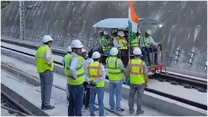 देश की सबसे लंबी रेल सुरंग और खड़ी-सुंबर स्टेशन के बीच हुआ ट्रॉली रन (फोटो- जागरण)