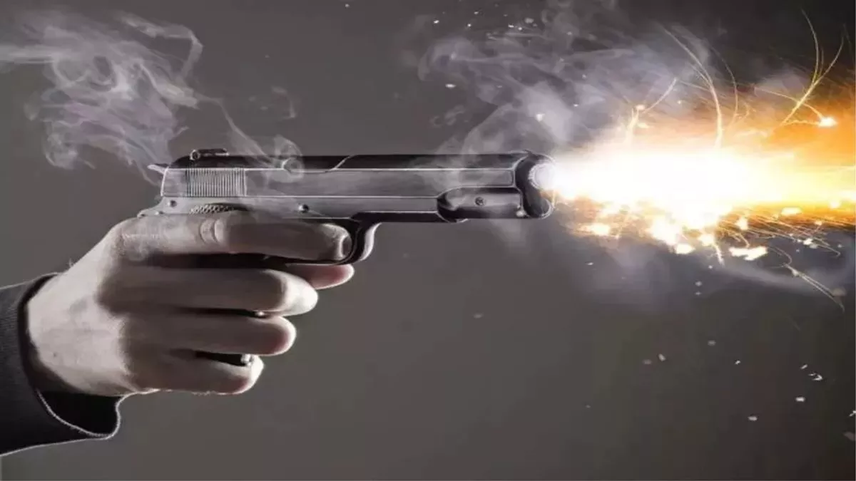 लखनऊ में पेट्रोल पंप पर दबंगों का तांडव, कर्मचारियों को पीटा; पुलिस के सामने की फायरिंग