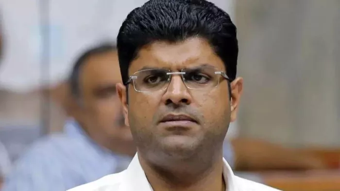 दुष्यंत चौटाला ने मुख्यमंत्री नायब सिंह सैनी पर हमला बोला है। (फाइल फोटो)
