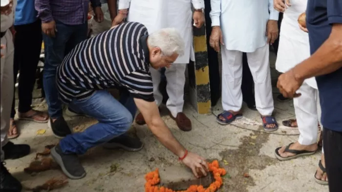 नजफगढ़ के दिचाऊं कलां और खैरा गांव में पीएनजी पाइपलाइन बिछाने के कार्य का हुआ उद्घाटन।