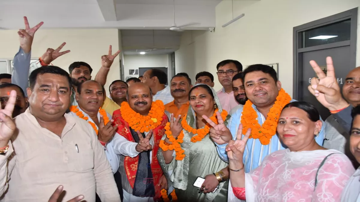 हंगामे के बाद नगर निगम कार्यकारिणी के छह सदस्यों का चुनाव निरस्त, दो धड़े में बंटी दिखी भाजपा