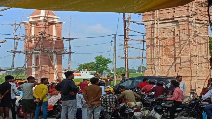 कस्टम निरीक्षक व कैरियर में झड़प, 15 मिनट रुका भारत-नेपाल आवागमन