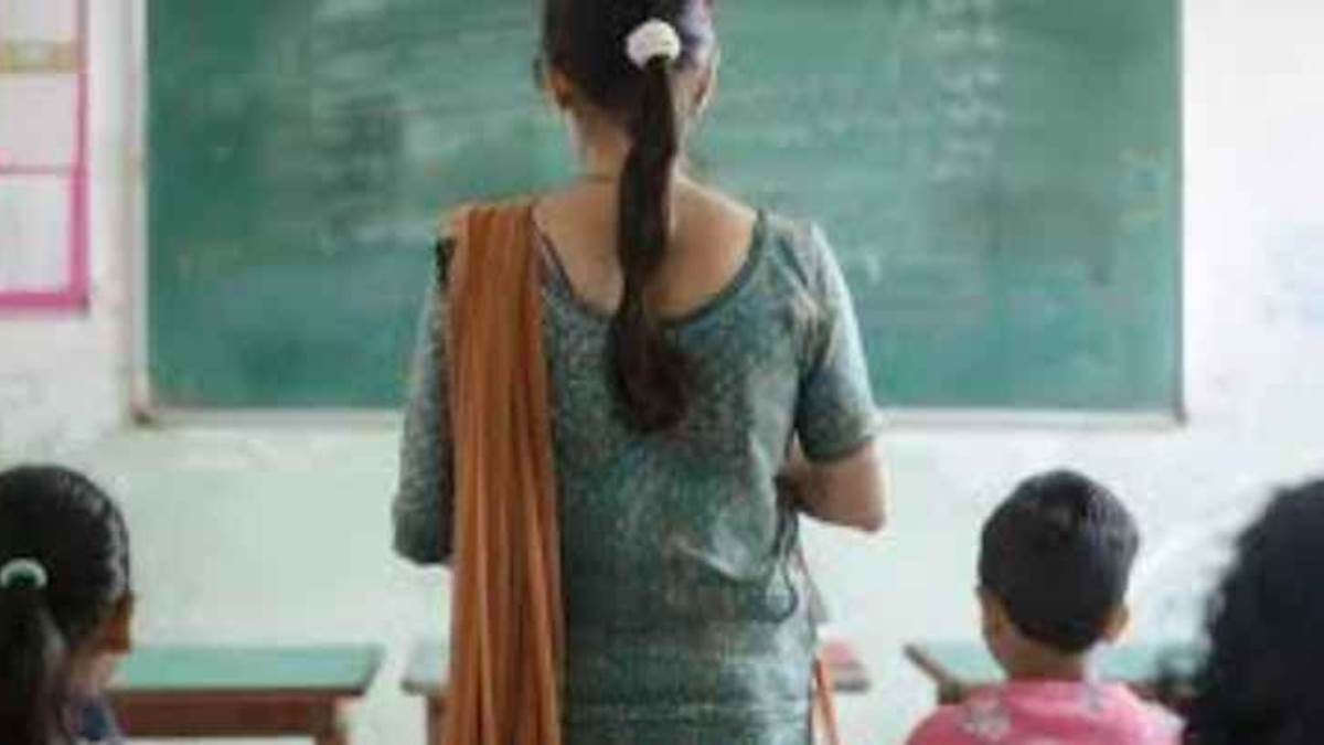https://www.jagranimages.com/images/newimg/01092025/01_09_2025-bihar_teacher_24032023.jpg