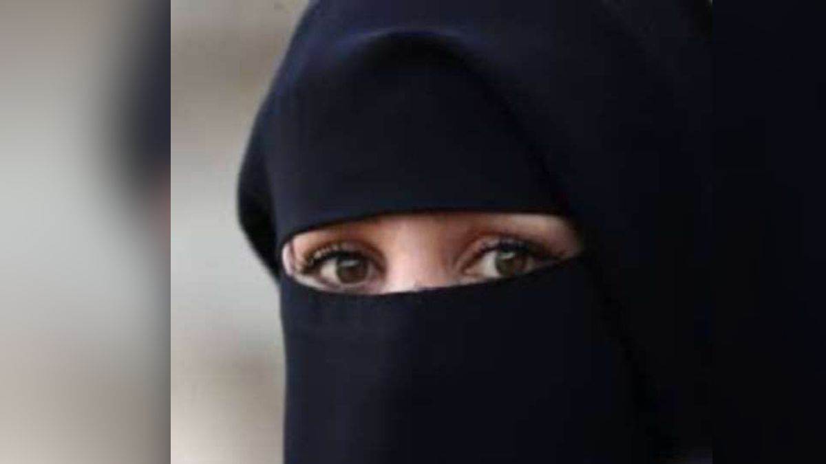 https://www.jagranimages.com/images/newimg/01092025/01_09_2025-burka_premika_24032393.jpg