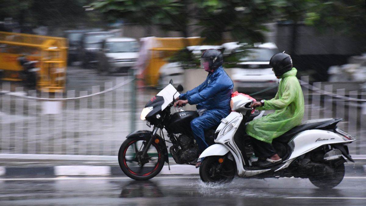 https://www.jagranimages.com/images/newimg/01092025/01_09_2025-delhi_rain_5_24032369_192557577.jpg