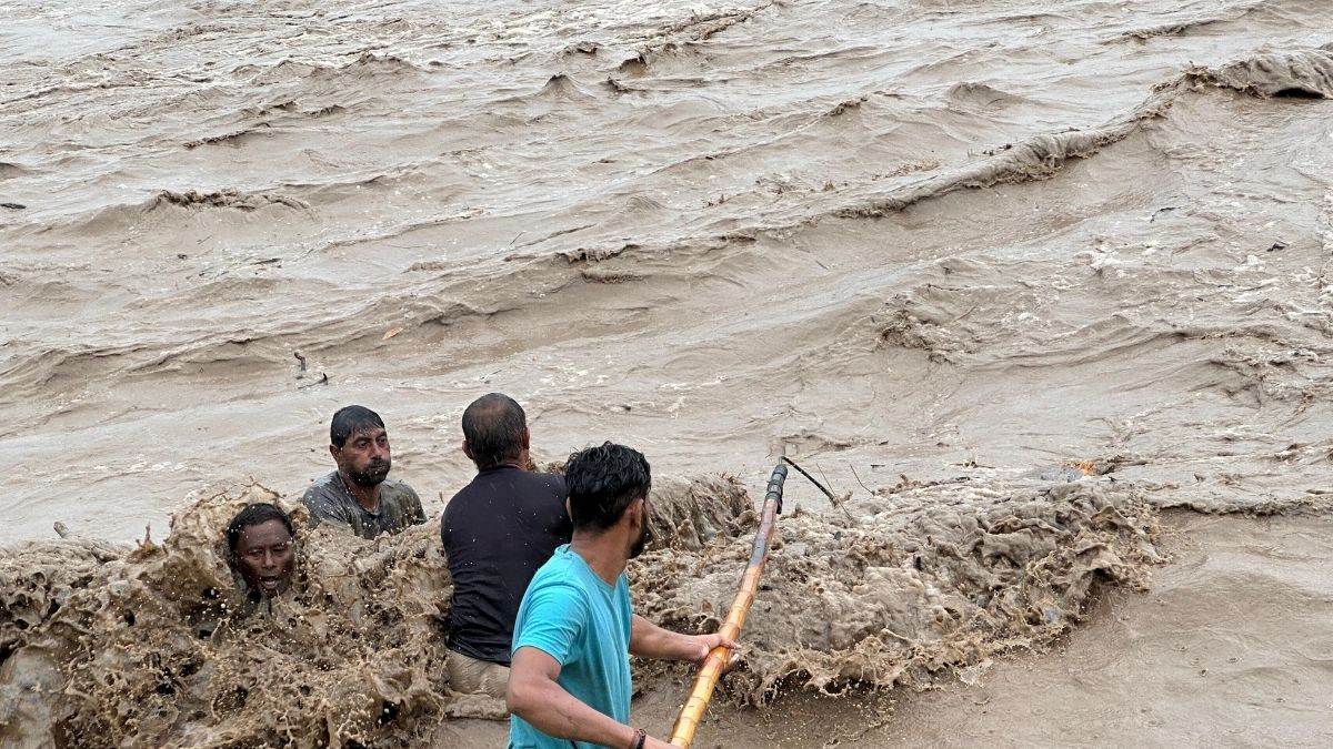 https://www.jagranimages.com/images/newimg/01092025/01_09_2025-haryana_flood_3_24032607.jpg