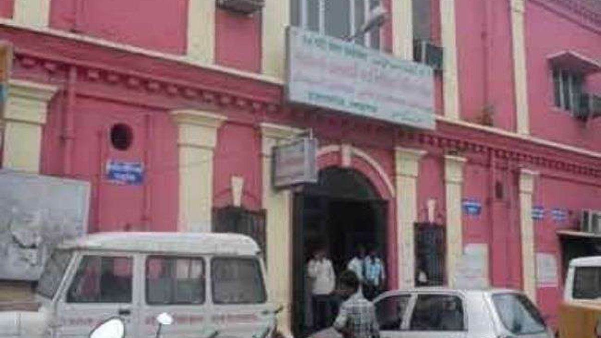 https://www.jagranimages.com/images/newimg/01092025/01_09_2025-lucknow_jhalkari_bai_hospital_24032333.jpg