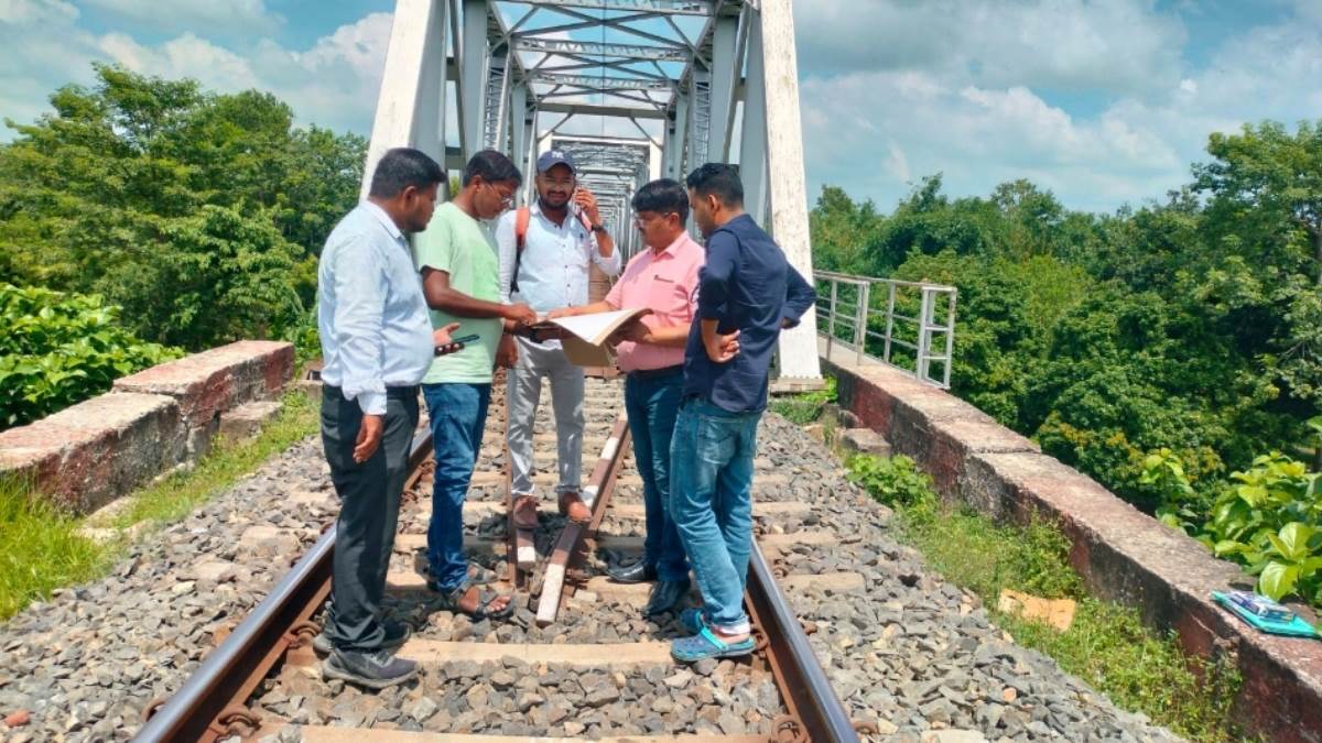 https://www.jagranimages.com/images/newimg/01092025/01_09_2025-muzaffarpur_rail_line_24032497.jpg