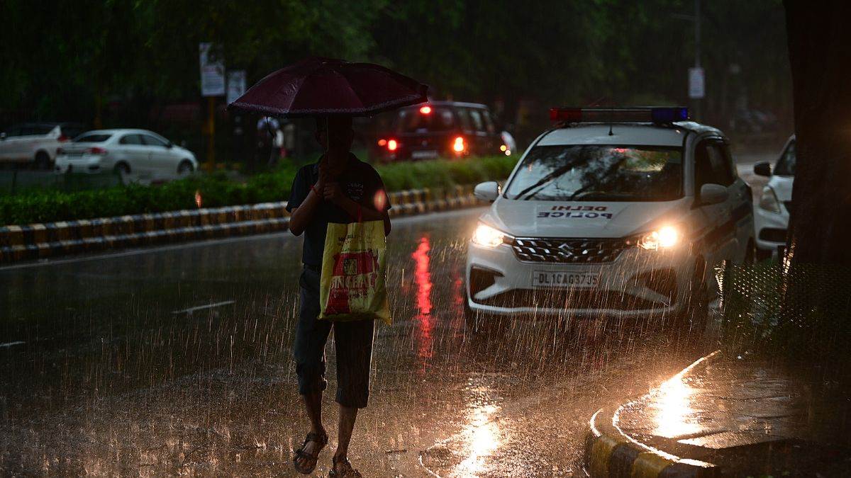 https://www.jagranimages.com/images/newimg/01092025/01_09_2025-rain_24032616.jpg