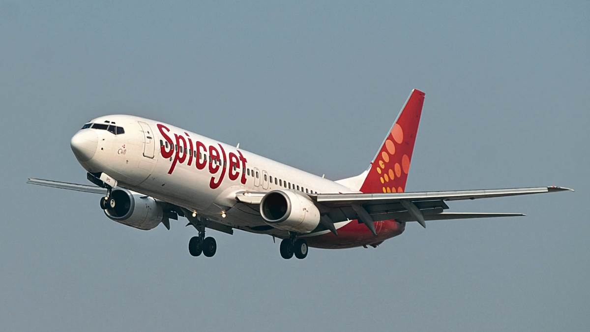 https://www.jagranimages.com/images/newimg/01092025/01_09_2025-spicejet_1_24032128_153810813.jpg
